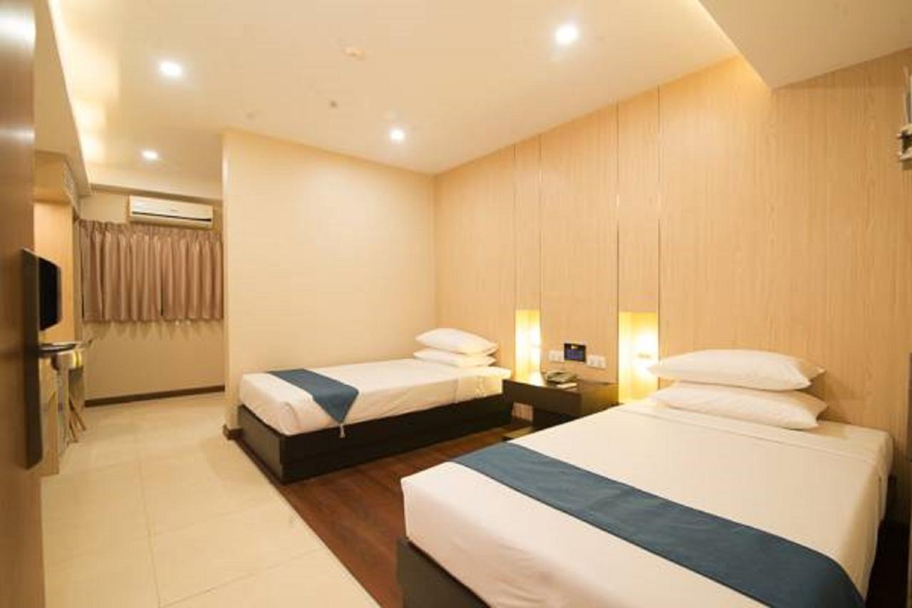 Eastern Hotel Yangon Exterior photo