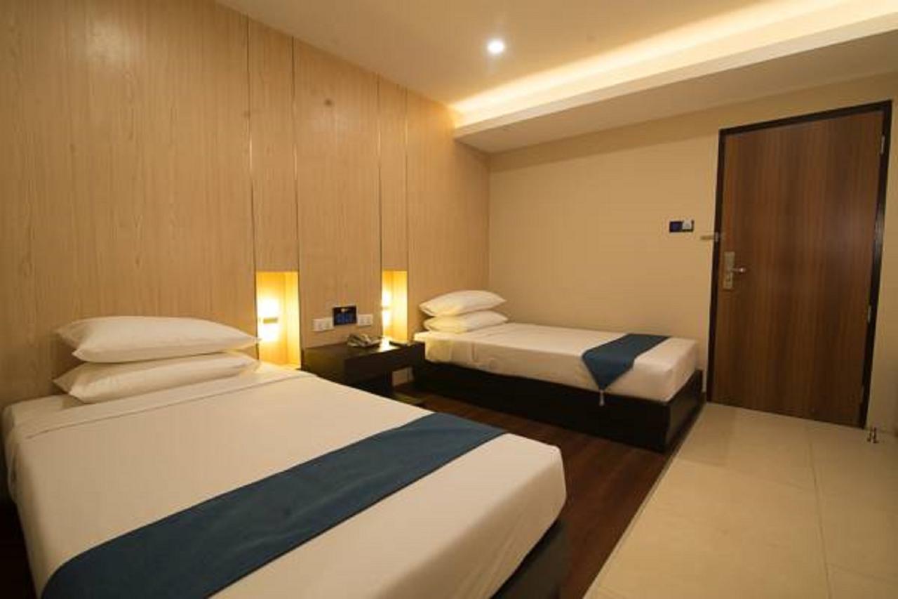 Eastern Hotel Yangon Exterior photo
